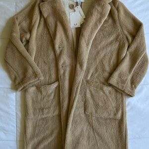 NEW WITY TAGS women’s tan faux fur coat